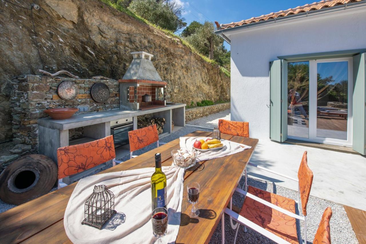 Avgi Villa Glossa Luaran gambar