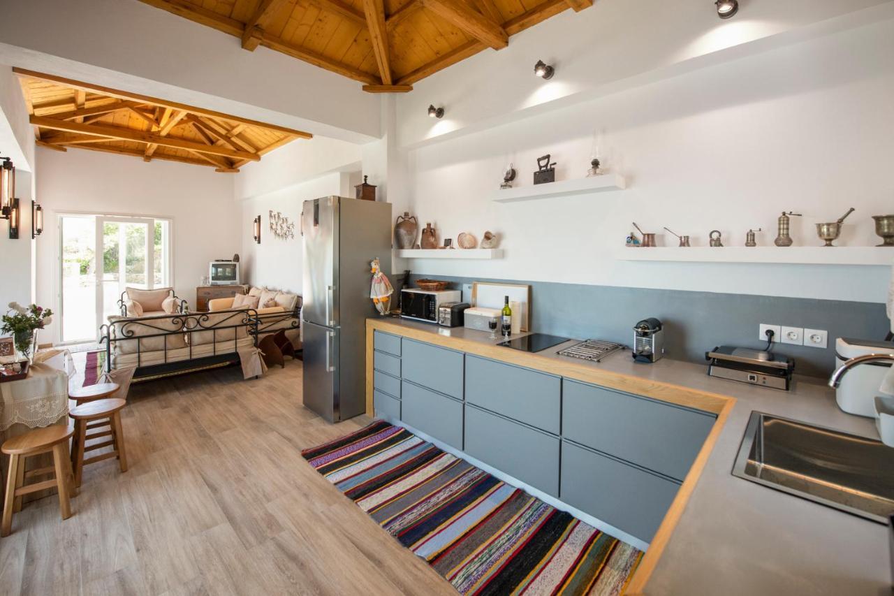 Avgi Villa Glossa Luaran gambar