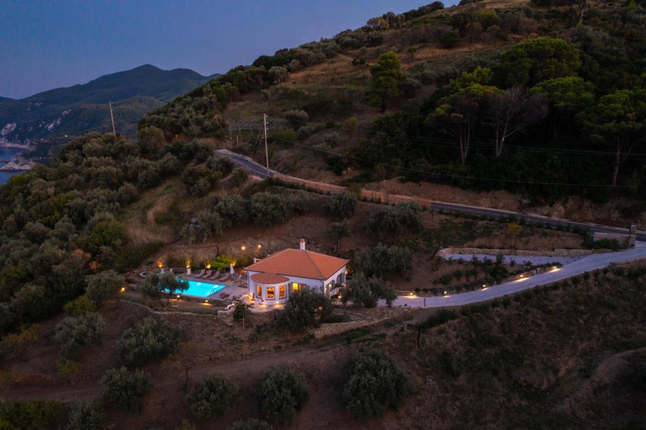 Avgi Villa Glossa Luaran gambar
